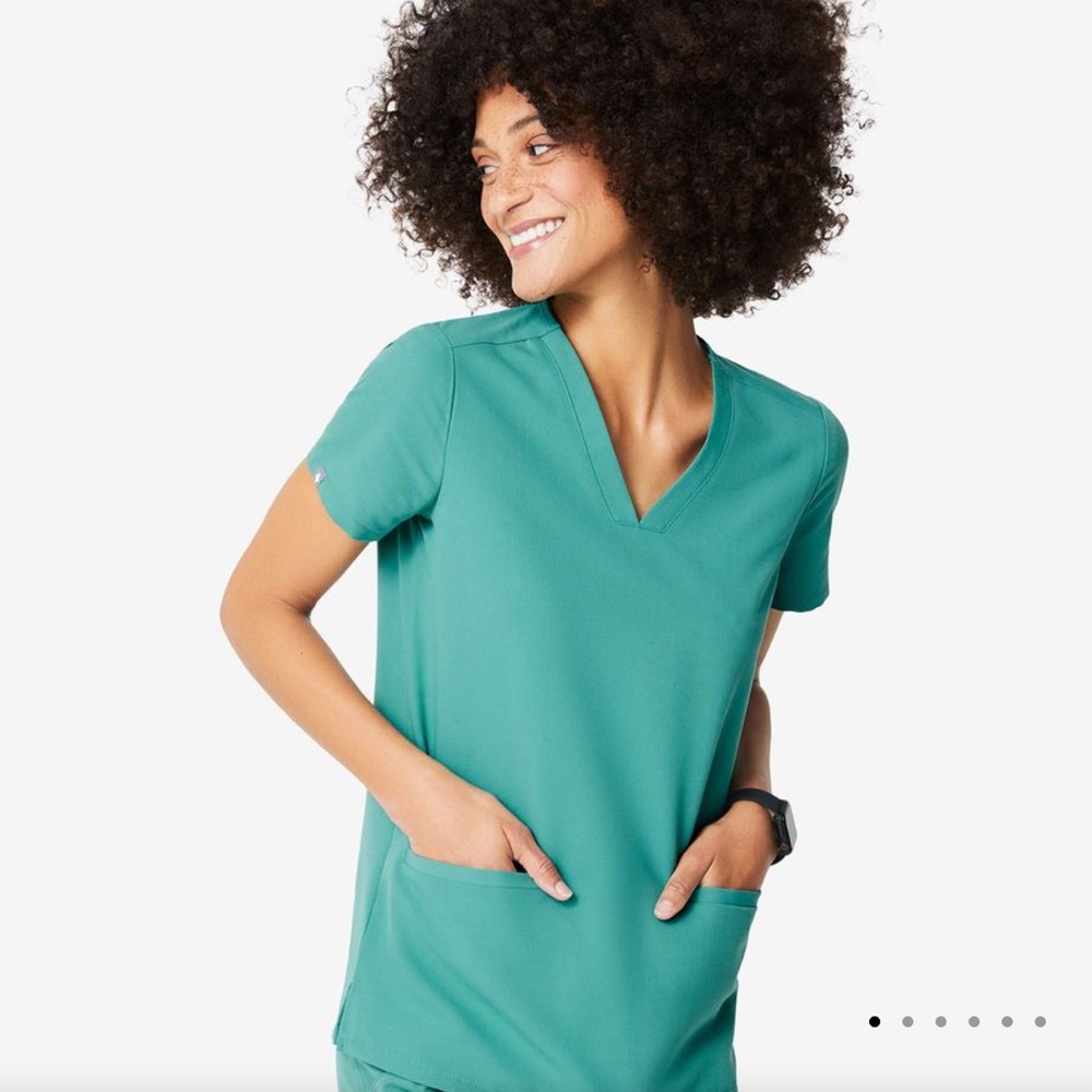 ❌ SOLD ❌ Figs casma scrub top - Marine
